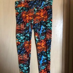 LulaRoe Tall and Curvy TC Leggings